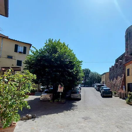 La Casa Sulle Mura - - A 15 Km Da Lucca アパート *